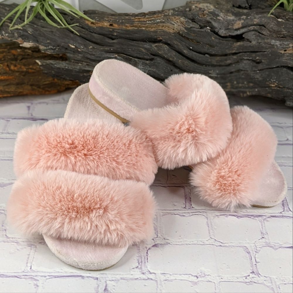 LOFT Fuzzy Faux Fur Double Strap Slippers (Size: M 7-8)